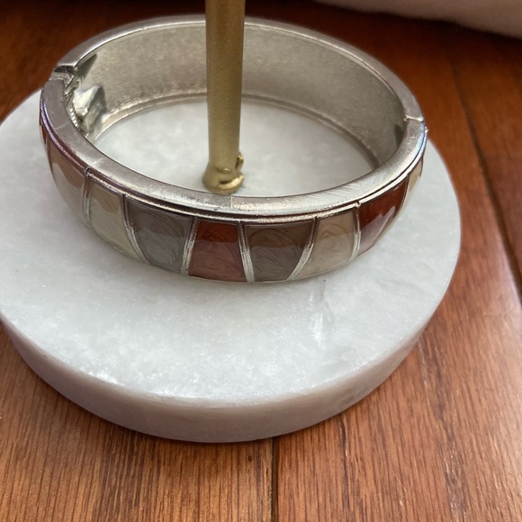 Silver Tone and Tri-color Enamel, Hinged Bangle Bracelet. - Picture 4 of 4